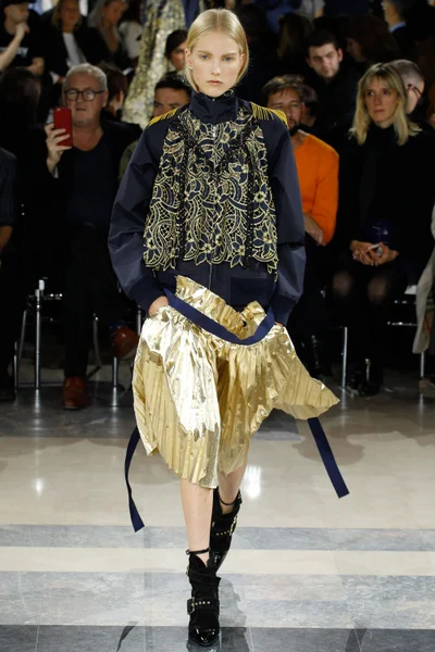 Look 40